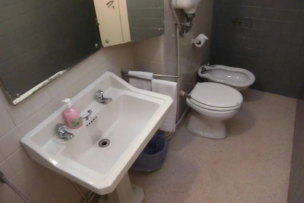 Hostel The White Butterfly Lagos 0*,  Portogallo
